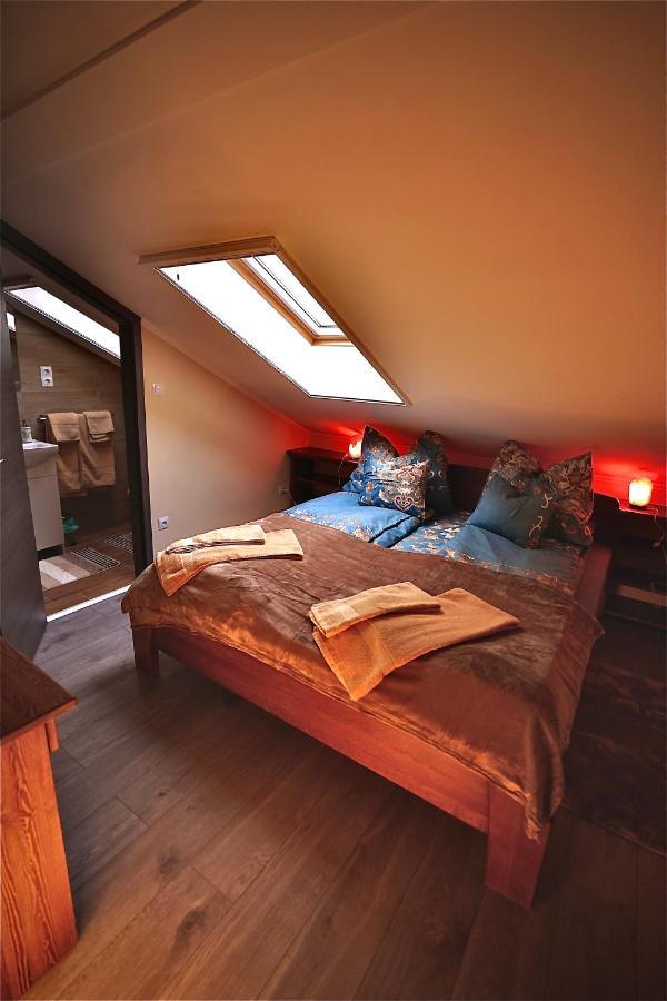 Bacchus Pub Es Panzio Bed & Breakfast Dunaharaszti Ngoại thất bức ảnh